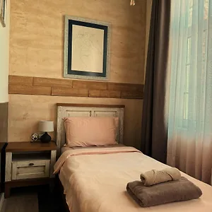 https://vintage-guest-house-yes-for-you.plovdiv-hotels.com